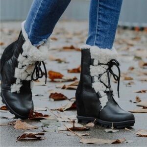 Sorel Joan of Arctic Wedge Shearling Ankle Boots 7.5